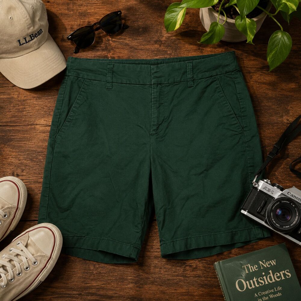 J. Crew  Chino Shorts  Green Women's Size 4 Mid Rise causal (196)
